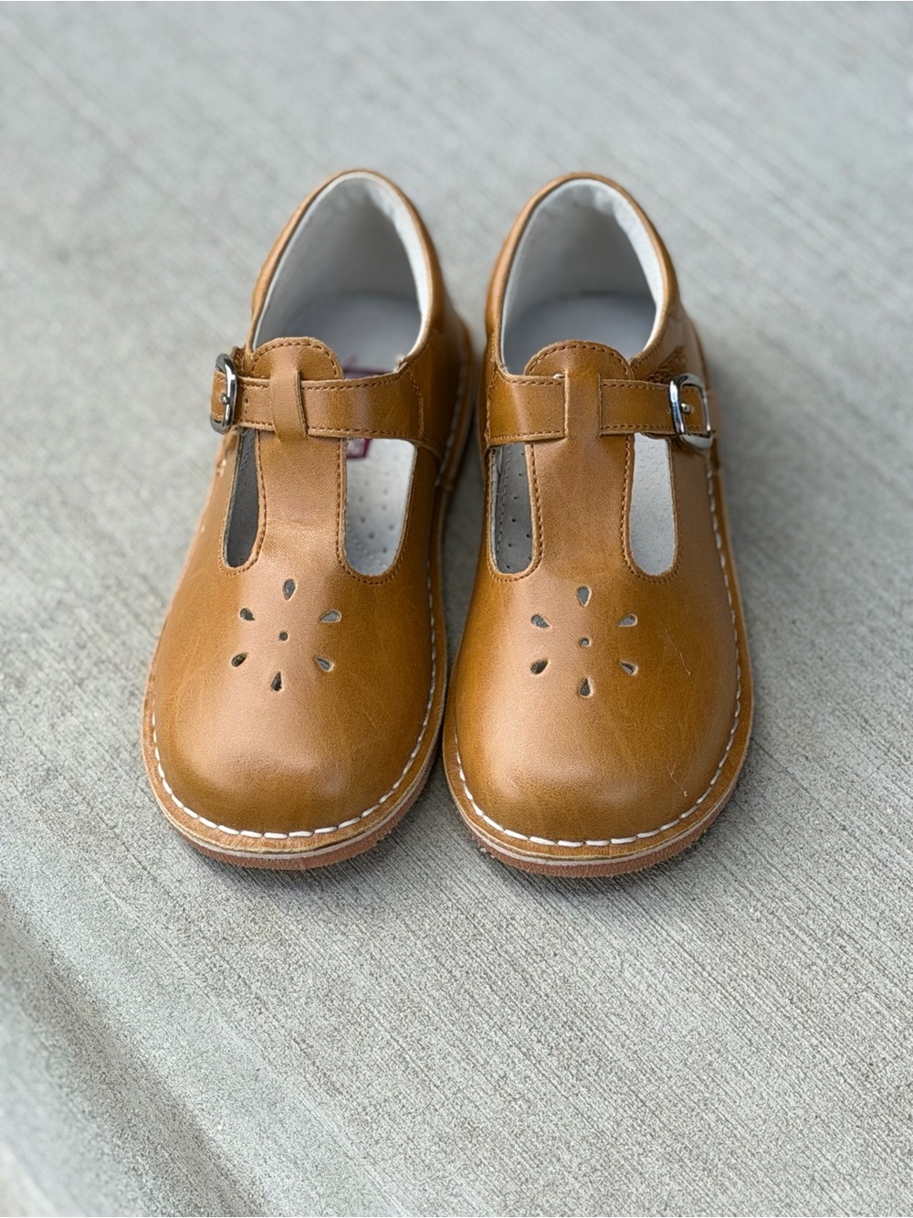 L’Amour Joy Classic T-Strap Mary Jane in Mustard - Picture 2 of 7